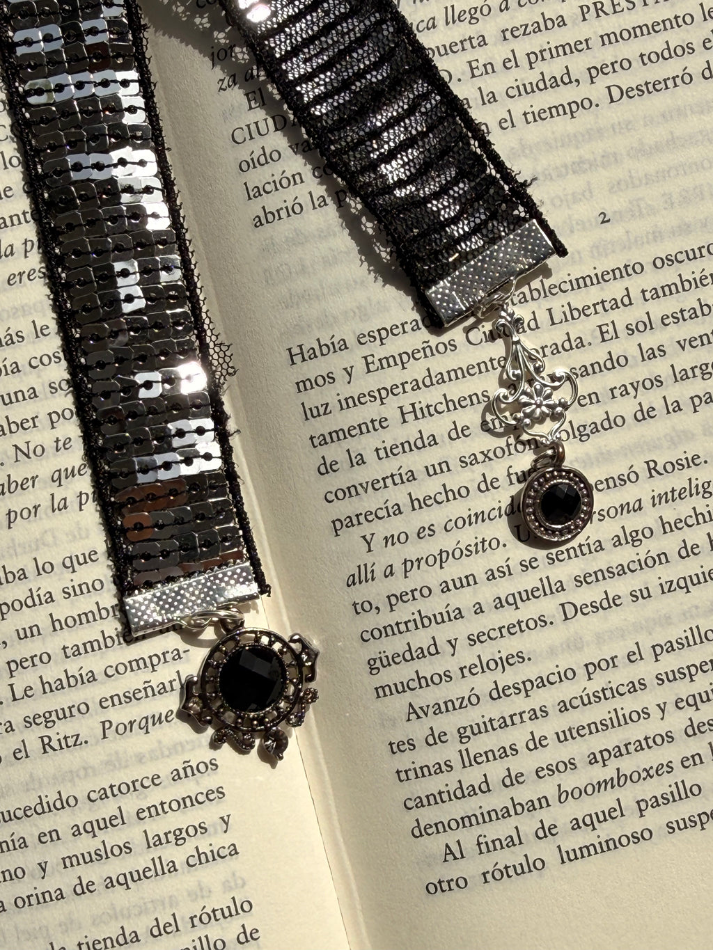 Marcapáginas dark