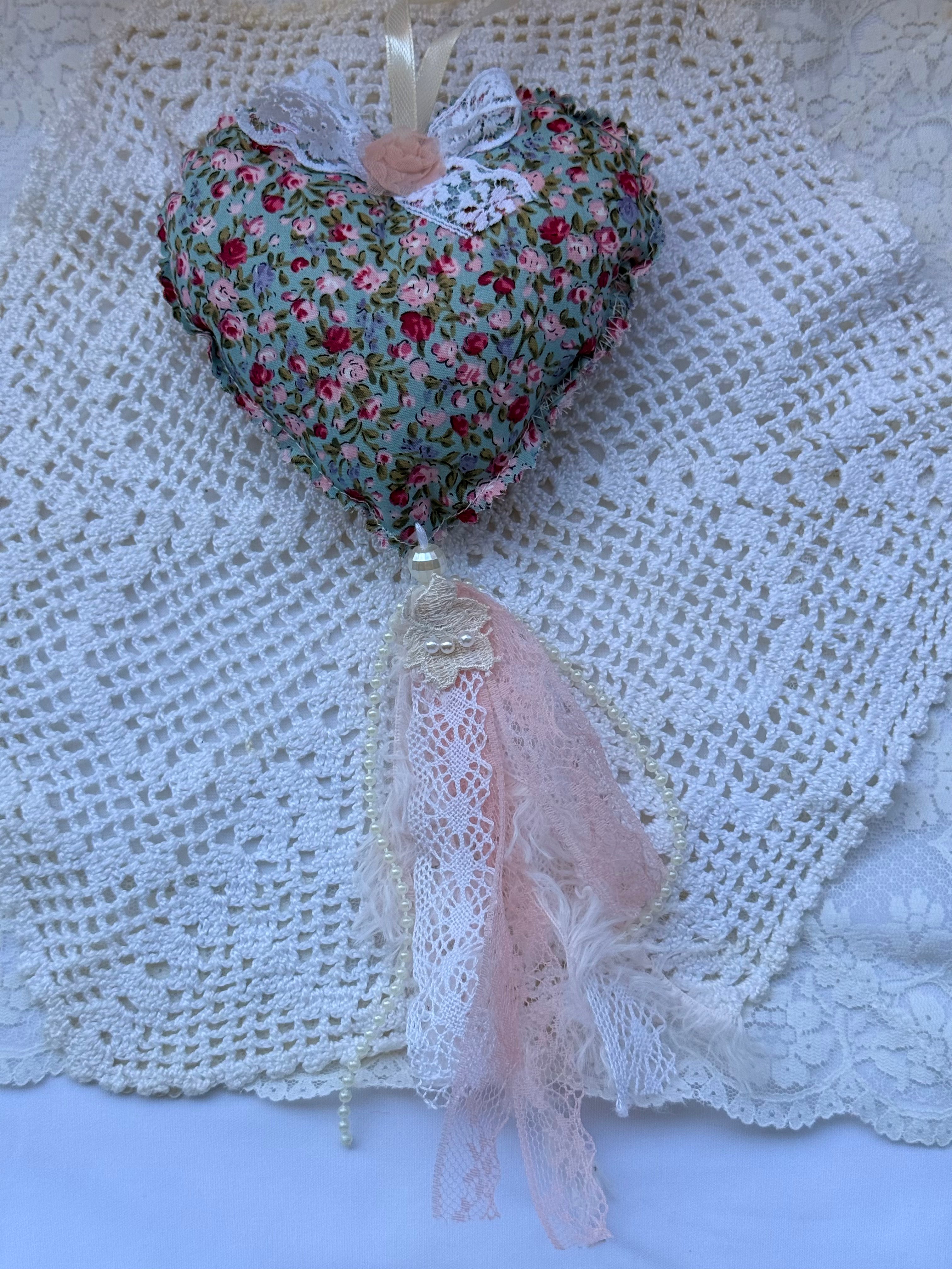 Floral Vintage - CORAZÓN DECORATIVO